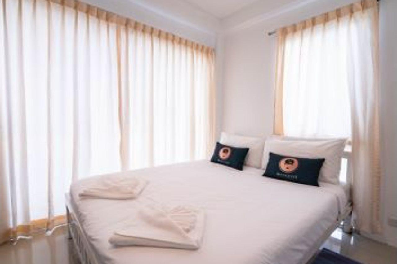 Roomquest Bangkok Sukhumvit 50 Esterno foto