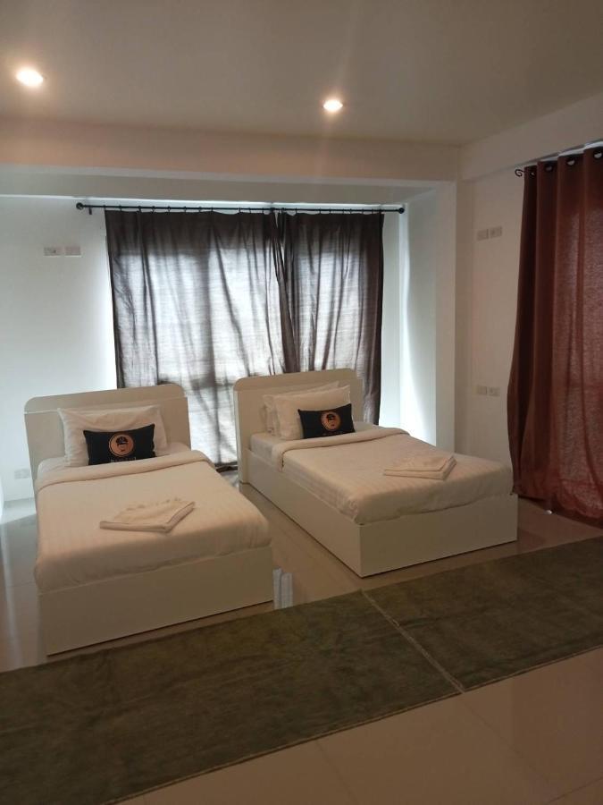 Roomquest Bangkok Sukhumvit 50 Esterno foto