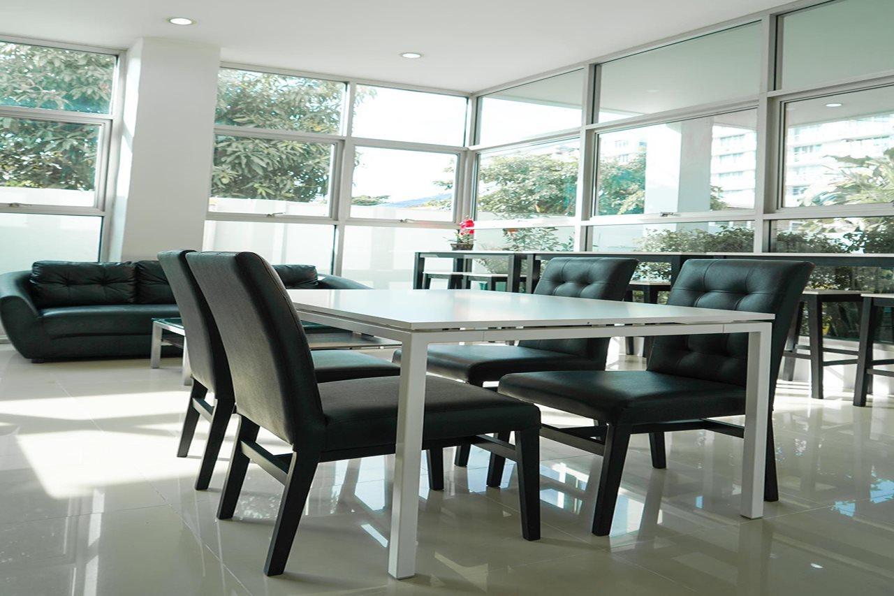 Roomquest Bangkok Sukhumvit 50 Esterno foto